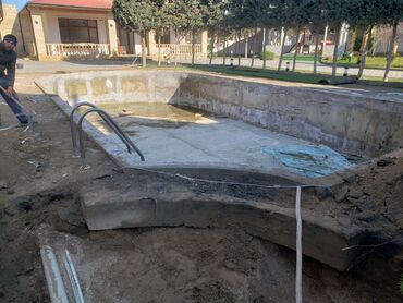 Hovuzlar: Grand santexnika si̇ze öz xi̇dmeti̇leri̇ni̇ tekli̇f edi̇r. Her nov — 10