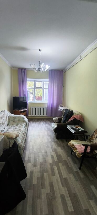 кызыл аскер пол дома: Полдома, 50 м², 2 комнаты, Агентство недвижимости, Старый ремонт