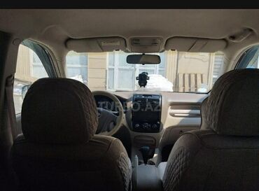 Kia: Kia Sportage – qara rəngli kompakt SUV Xarici: - Qara kuzov, 5 qapı - — 10