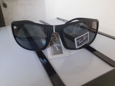 Lične stvari: Ray Ban/Made in italy! POSLEDNJI KOMAD Nova roba za vas! Birajte i