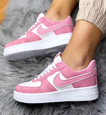 inuikii duboke patike: Nike air force patike

Novo
Brojevi 36 do 40

fb Moja Kupovina 1