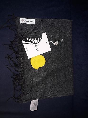 Kape i aksesoari: Moncler, One size, bоја - Crna — 2