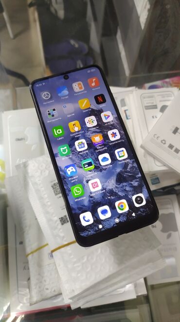 телефон на 2000: Redmi, Redmi Note 11, Б/у, 128 ГБ, цвет - Черный, 2 SIM