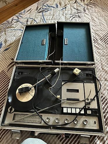 maqnitofon: Portativ retro audio mərkəzi – çamadan tipli kombinə qurğu - Üçü — 2