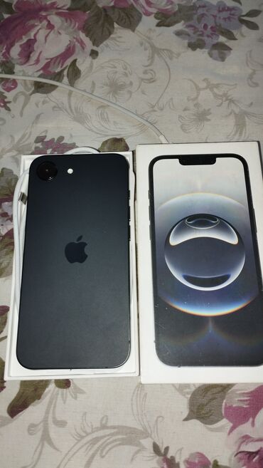 Apple iPhone: IPhone 16e, 128 GB, Black Titanium