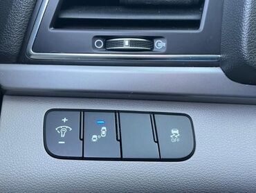 Hyundai: Hyundai Elantra: 2 l | 2017 il Sedan — 8