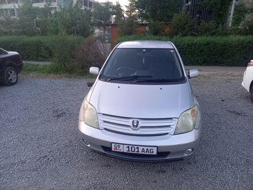 Toyota: Toyota ist: 2003 г., 1.3 л, Автомат, Бензин, Хэтчбэк