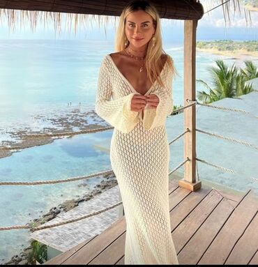 платье с белым воротником: Очень красивое платье для пляжа или бассейна