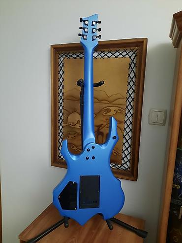 Гитары: Электрогитара НОВАЯ 🎸!!! с модерновым дизайном типа "Warlock", НН — 4