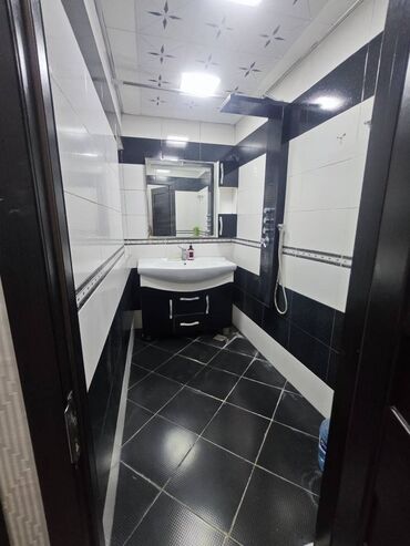 Uzunmüddətli kirayə mənzillər: Xalqlar Dostluğu metrosuna 5-10 dəqiqəlik məsafədə,10 mərtəbəniin,8-ci — 8