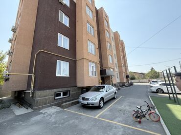 продаю место ош базар: Сдаю Офис, 75 м², В жилом комплексе, С отдельным входом