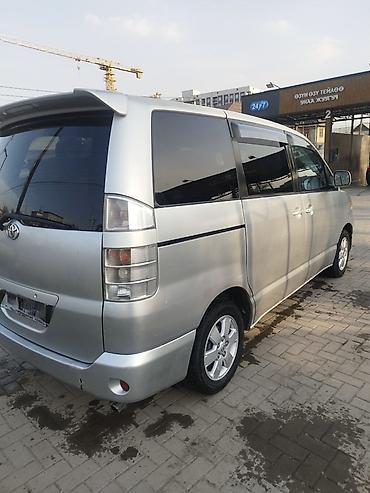 катафоты: Toyota Voxy: 2003 г., 2 л, Автомат, Бензин, Минивэн — 4