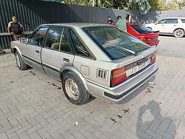 авто ярис: Nissan Bluebird: 1989 г., Механика, Хэтчбэк — 1