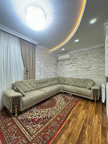 Divanlar: Divan satılır 500₼. Açılır bazası var.Ünvan 8 ci mkr. 8979. Fatimə99 — 1