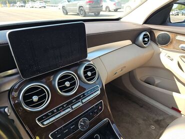 Mercedes-Benz: Mercedes-Benz C-Class: 2 l | 2016 il Sedan — 3