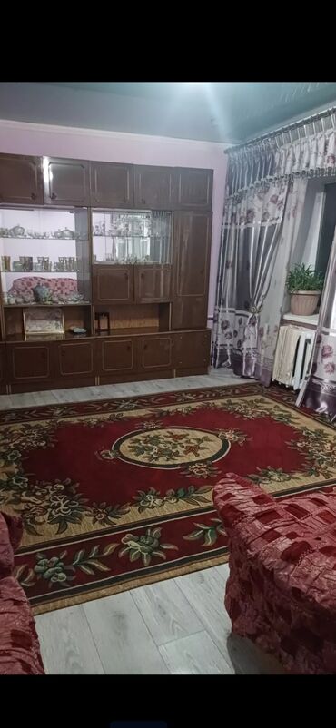 токмок дом аренда: 65 кв. м, 4 бөлмө, Унаа токтотуучу жай, Забор, тосулган