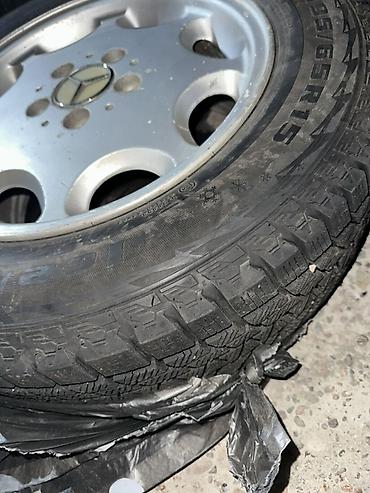 зеркало 30: Комплект из 4 колес Mercedes-Benz: - Литые диски оригинального дизайна — 2