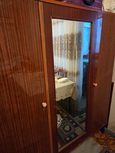 Dolablar: İşlənmiş, Düz dolab, Qarderob, paltar dolabı