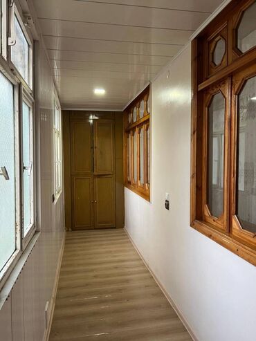 Uzunmüddətli kirayə mənzillər: Həzi Aslanov metrosuna 4 deq mesafədə yerlesən 5 mərtəbənin,1- ci — 5