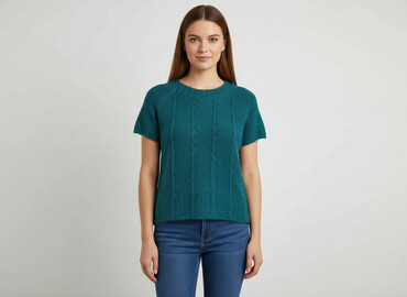 sweter c a: Women`s sweater, size M