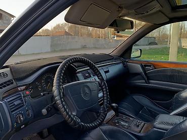 124 салон: Mercedes-Benz E-Class: 1995 г., 3.2 л, Автомат, Бензин, Седан — 8