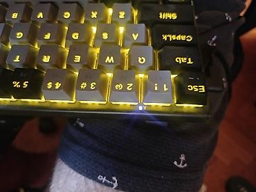 lil uredjaj: Mala E-YOOSO Z11 tastatura.
Ispravna — 2