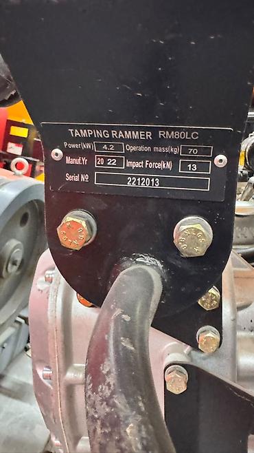 мзт 80: Трамбовка виброножного типа Tamping Rammer RM80LC - Модель: RM80LC - — 2
