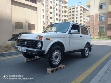 vaz zapı: VAZ (LADA) 4x4 Niva: 1.7 l | 2013 il | 152000 km Sedan