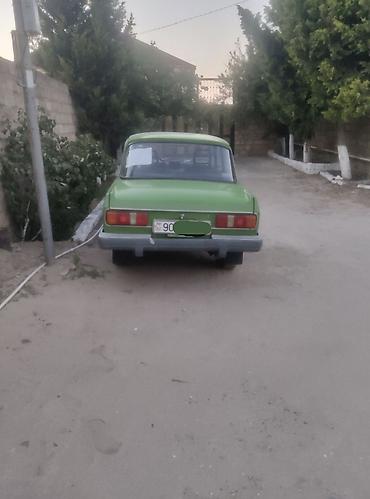 Москвич: Satılır: Moskvich AZLK 2140 (yaşıl rəng) Xüsusiyyətlər: - Kuzov — 2