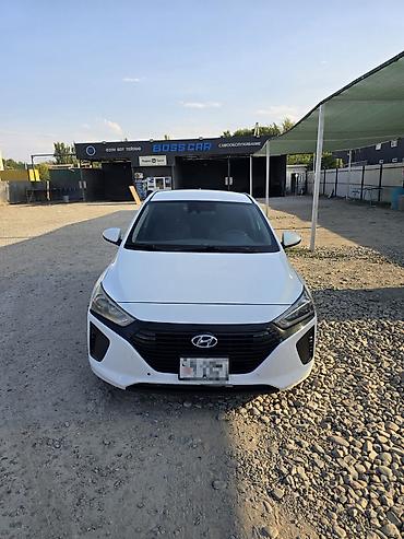 Унаа сатуу: Hyundai Ioniq: 2017 г., 1.6 л, Гибрид, Хетчбек — 1