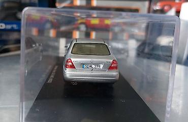 Avtomobil modelləri: Коллекционная модель Mercedes-Benz C43 AMG W202 silver 2000 Special — 10