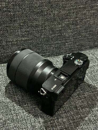 Fotokameralar: 16-50mm, 50mm 1.8 28-70mm lens 1. Sony A6000 kamera gövdəsi 2. Sony -da lalafo.az — 3 Fotokameralar: 16-50mm, 50mm 1.8 28-70mm lens 1. Sony A6000 kamera gövdəsi 2. Sony — 3