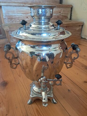 Samovarlar: İşlənmiş Elektrik Samovar, 2 l, Ünvandan götürmə