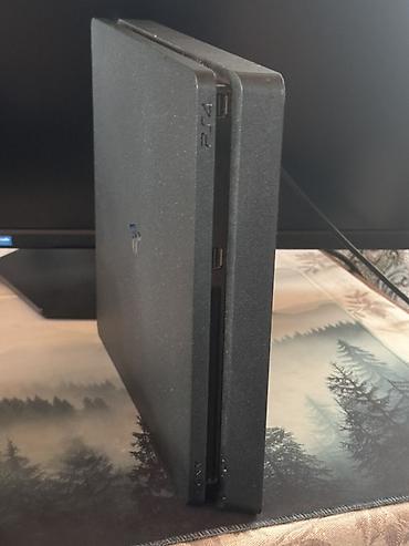 playsation 4: PlayStation 4 Slim konsolu + DualShock 4 qol (qırmızı) Xüsusiyyətlər — 2