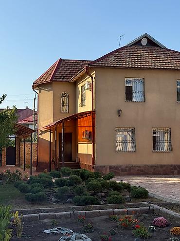 кыргызстан аренда жилья: 200 м², 4 комнаты, Киргизия 1, Без животных — 10