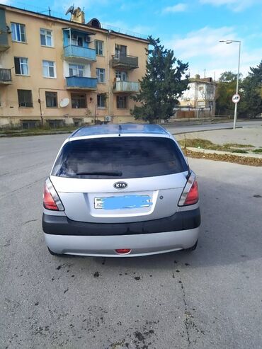 kia optima 2021: Kia Rio: 1.4 l | 2005 il Hetçbek