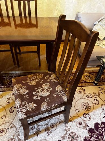 Masa və oturacaq dəstləri: Qonaq otağı üçün, İşlənmiş, Açılan, 6 stul — 6