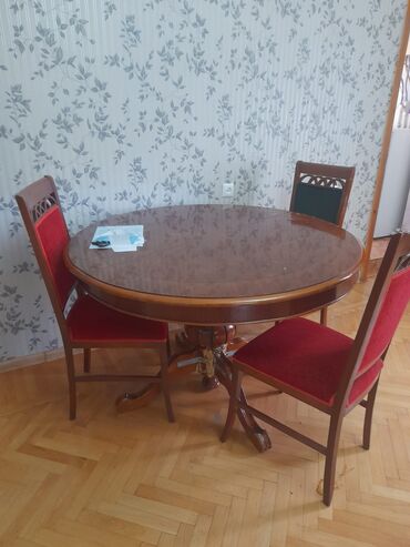 ikinci el stol stul: Masa desti
150azn
Nerimanov 4242 leli