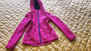 p. s. fashion kaputi: Nova windstoper jakna
S/M
potpuno novo