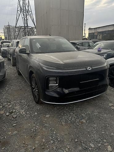 byd e1: JMEV : 2026 г., Электромобиль, Кроссовер — 3