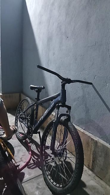 İdman velosipedləri: Dirt/Street tipli velosiped - Güclü alüminium tipli çərçivə, sərt — 1