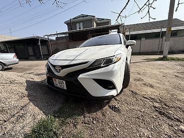 Toyota: Toyota Camry: 2018 г., Седан — 5