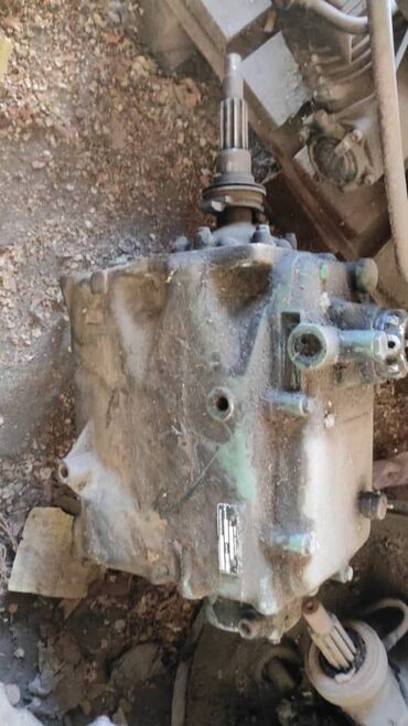 Двигатели, моторы и ГБЦ: Двигатель с коробкой передач для грузовой/спецтехники. Комплект: - — 9