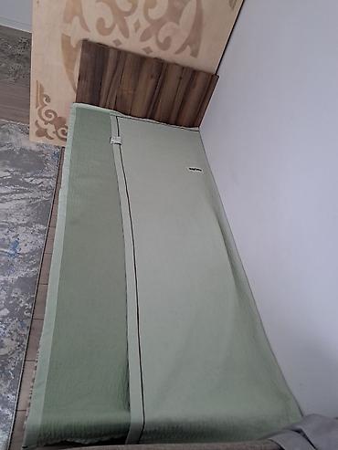 bed sheets: Односпальная кровать с мягким изголовьем и наматрасником - — 2
