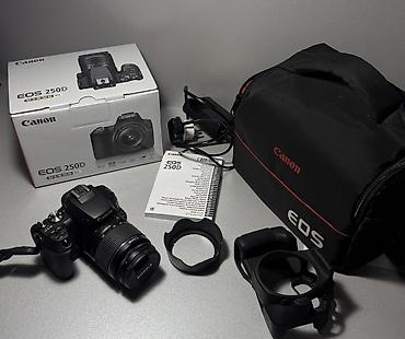 Canon EOS 250D Kit 18–55mm IS STM Комплект: - Зеркальная камера Canon