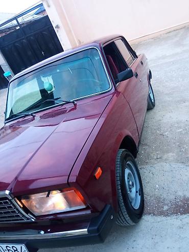 VAZ 2107 sedan – tünd albalı rəngdə klassik model. Texniki və dizayn lalafo.az -da VAZ 2107 sedan – tünd albalı rəngdə klassik model. Texniki və dizayn