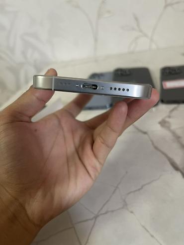 iphone s5: IPhone 16 Pro - Экран: 6.1" Super Retina XDR OLED, 120 Гц — 6