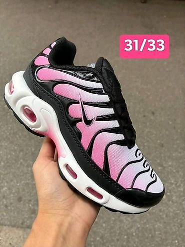 Patike: 2850 din na lalafo.rs — 22 Patike: 2850 din — 22