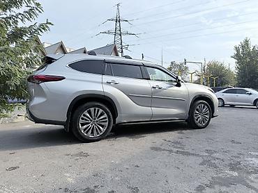 2 8: Toyota Highlander: 2022 г., 2.5 л, Автомат, Гибрид, Кроссовер — 6
