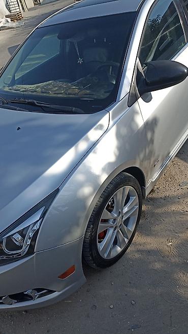 accent 2013: Chevrolet Cruze – gümüş rəngli sedan maşın tam dolu Avtomobil — 6